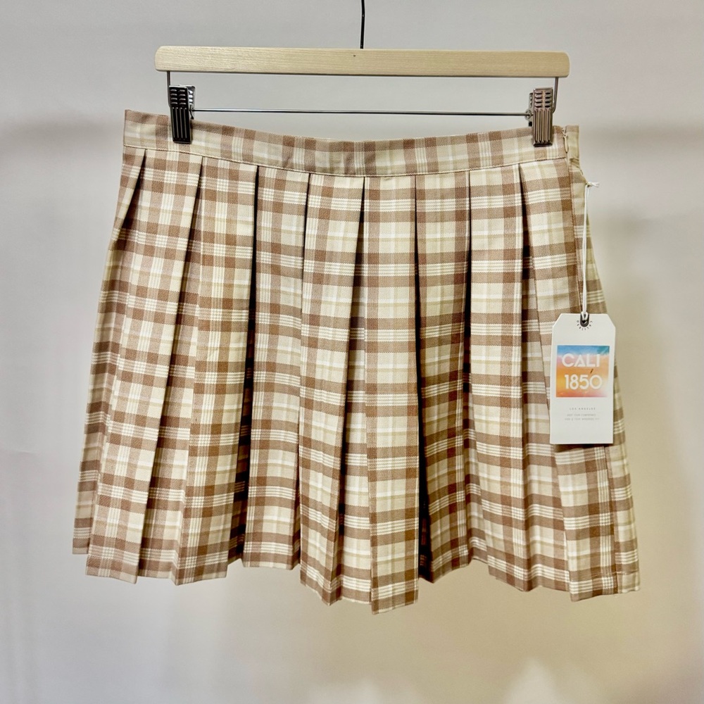Women's Plaid Pleated Skirt - Tan size large